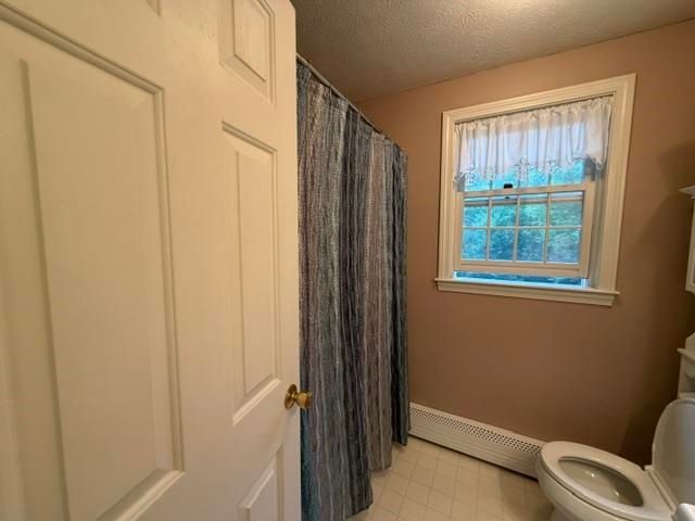 5 McEnroe Drive, Londonderry, NH 03053