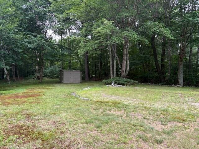 5 McEnroe Drive, Londonderry, NH 03053