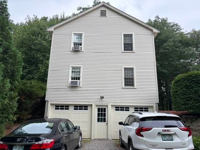 5 McEnroe Drive, Londonderry, NH 03053
