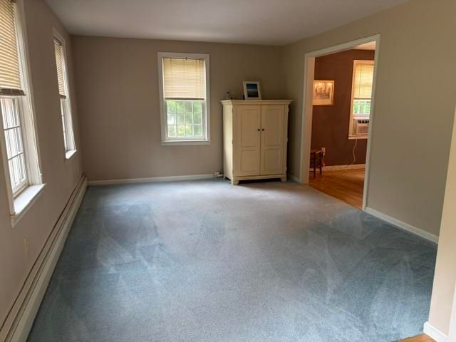 5 McEnroe Drive, Londonderry, NH 03053