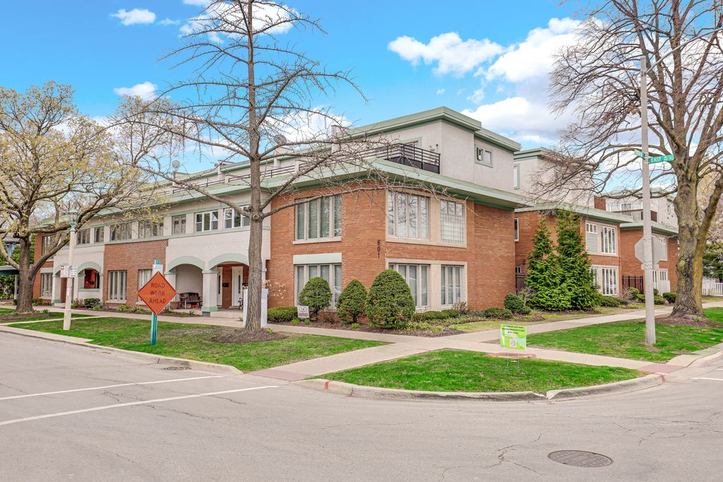 601 South Boulevard E, Oak Park, IL 60302 — photo 2