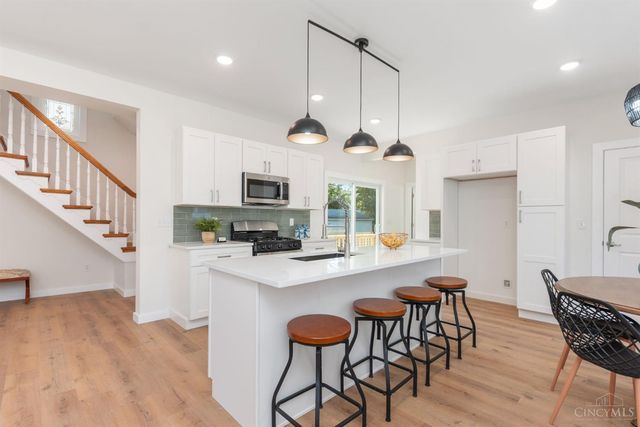 4714 Castle Place, Cincinnati, OH 45227