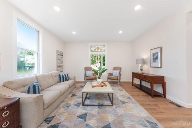 4714 Castle Place, Cincinnati, OH 45227