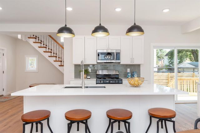 4714 Castle Place, Cincinnati, OH 45227