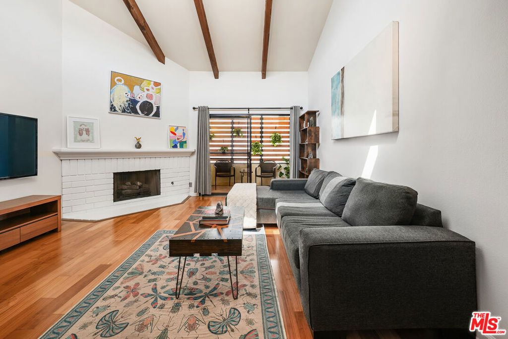 1250 Amherst Avenue 302, Los Angeles, CA 90025 — exterior