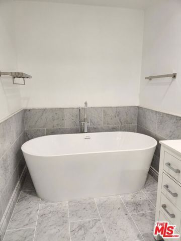 2122 Century Park Lane 213, Los Angeles, CA 90067