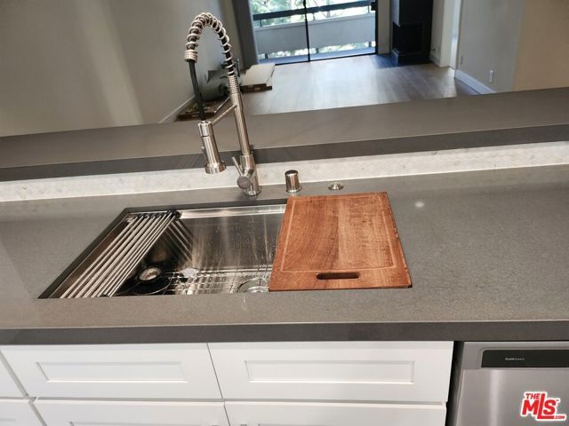 2122 Century Park Lane 213, Los Angeles, CA 90067