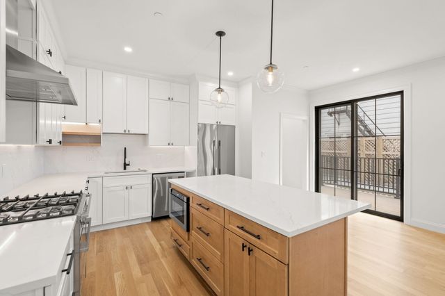 27 Shepard St 3, Boston, MA 02135