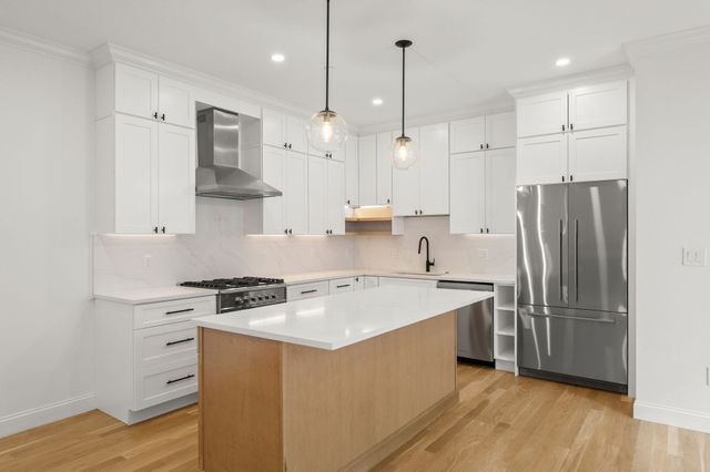 27 Shepard St 3, Boston, MA 02135