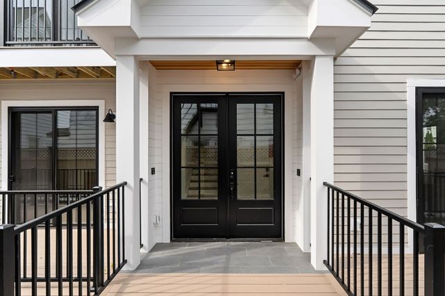 27 Shepard St 3, Boston, MA 02135