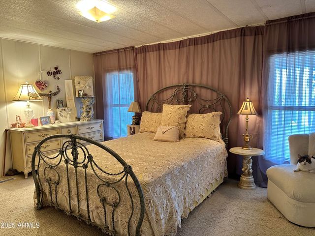 34851 S DESERT Cove, Black Canyon City, AZ 85324