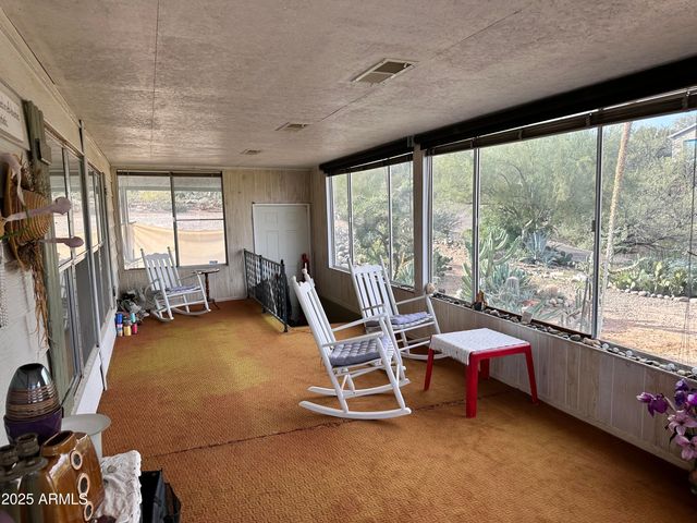 34851 S DESERT Cove, Black Canyon City, AZ 85324