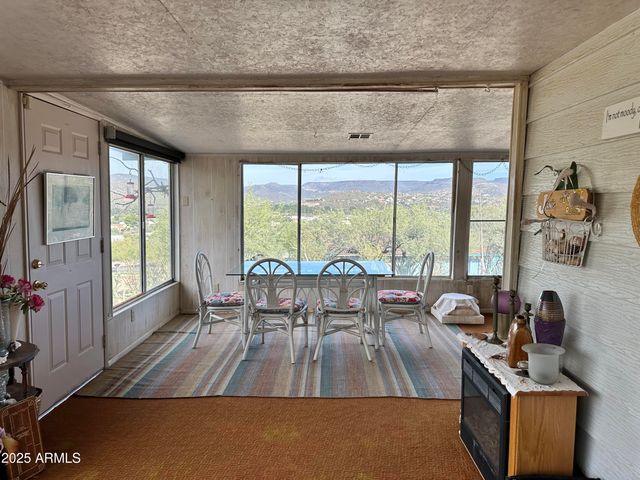 34851 S DESERT Cove, Black Canyon City, AZ 85324