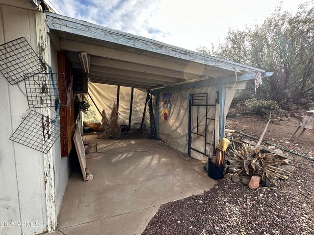 34851 S DESERT Cove, Black Canyon City, AZ 85324