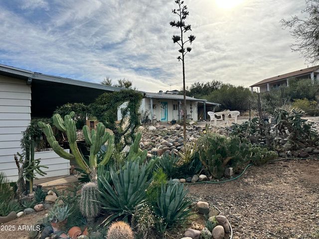 34851 S DESERT Cove, Black Canyon City, AZ 85324