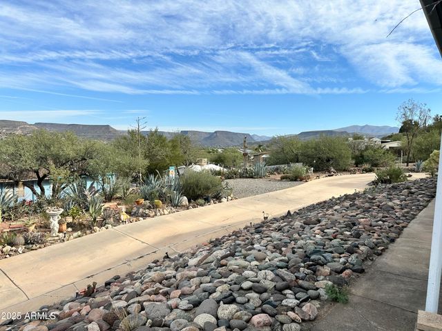 34851 S DESERT Cove, Black Canyon City, AZ 85324