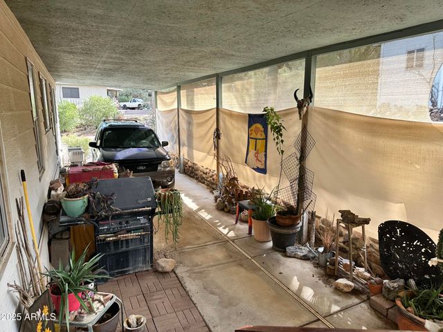 34851 S DESERT Cove, Black Canyon City, AZ 85324