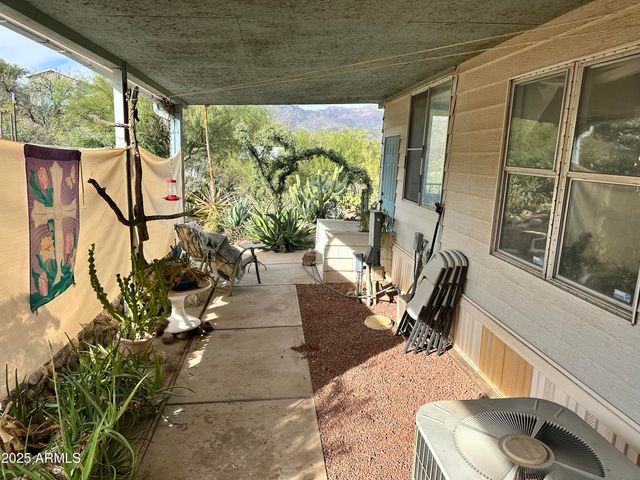 34851 S DESERT Cove, Black Canyon City, AZ 85324