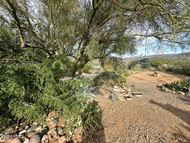 34851 S DESERT Cove, Black Canyon City, AZ 85324