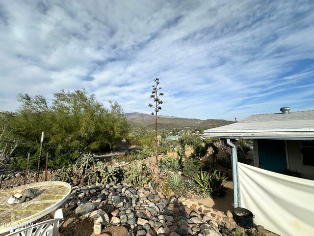 34851 S DESERT Cove, Black Canyon City, AZ 85324