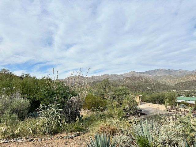 34851 S DESERT Cove, Black Canyon City, AZ 85324
