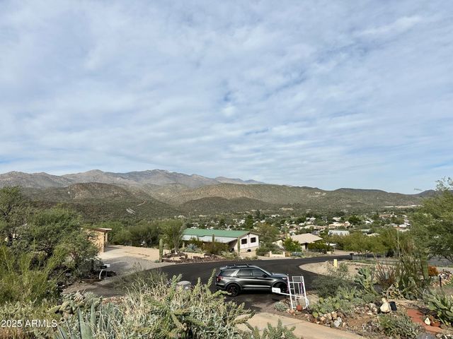 34851 S DESERT Cove, Black Canyon City, AZ 85324