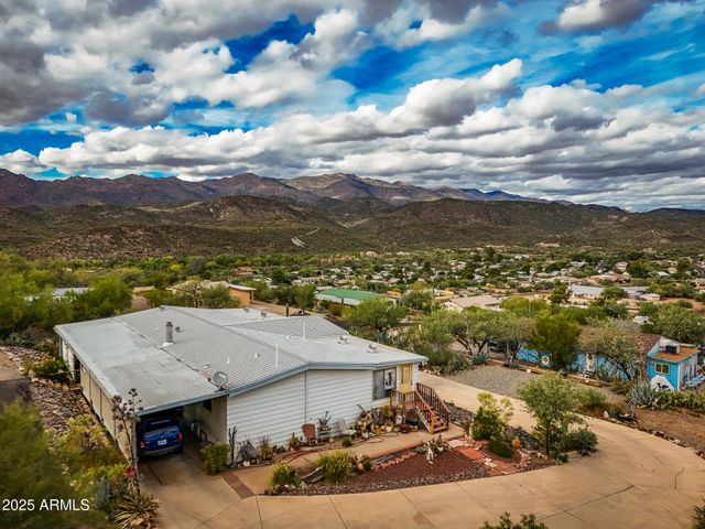 34851 S DESERT Cove, Black Canyon City, AZ 85324
