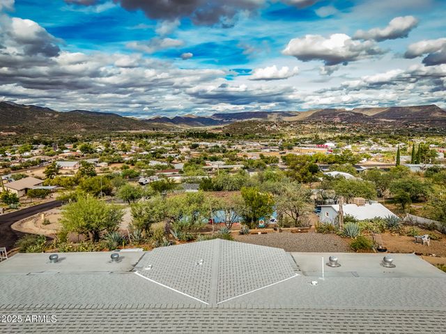 34851 S DESERT Cove, Black Canyon City, AZ 85324