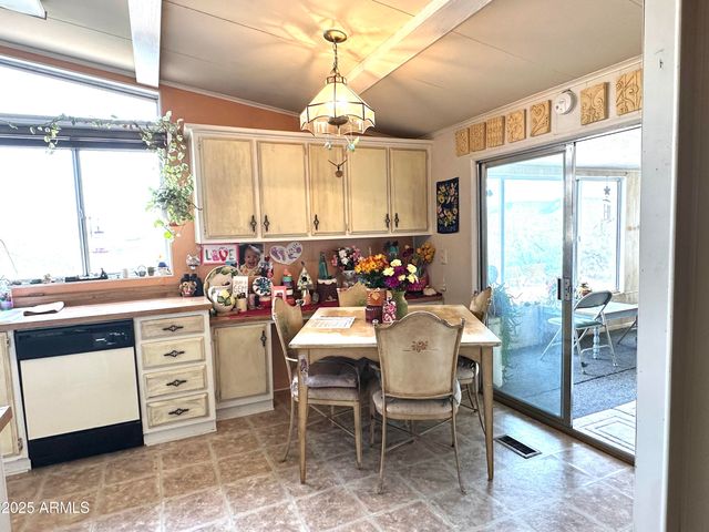 34851 S DESERT Cove, Black Canyon City, AZ 85324