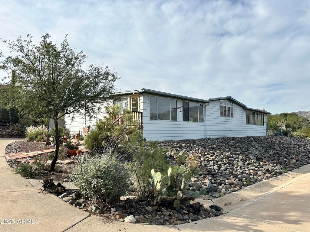 34851 S DESERT Cove, Black Canyon City, AZ 85324