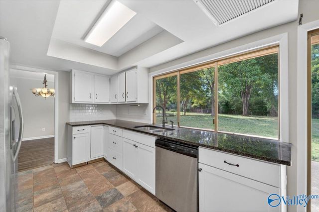 1922 Burlingame Drive, Huntsville, AL 35803