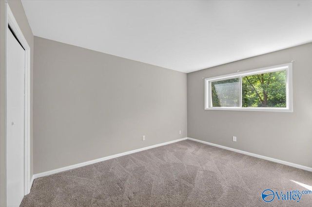 1922 Burlingame Drive, Huntsville, AL 35803