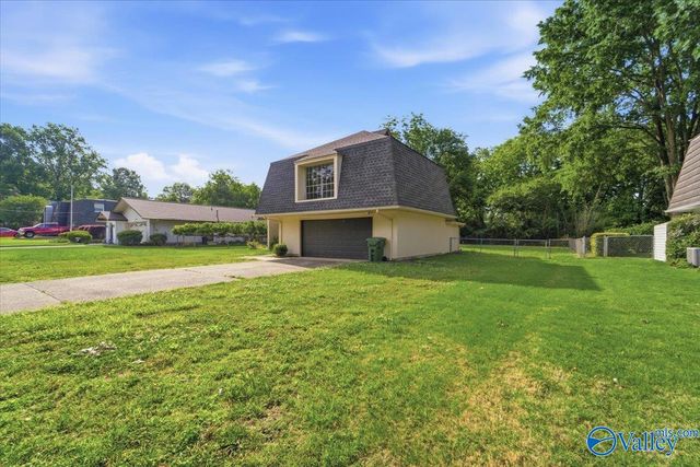 1922 Burlingame Drive, Huntsville, AL 35803