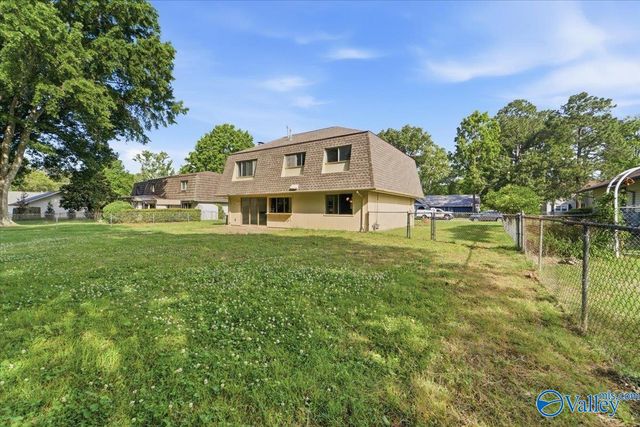 1922 Burlingame Drive, Huntsville, AL 35803