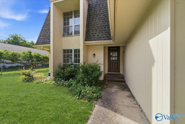 1922 Burlingame Drive, Huntsville, AL 35803