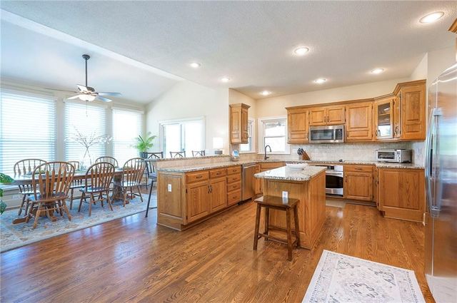 18440 Lamar Avenue, Stilwell, KS 66085