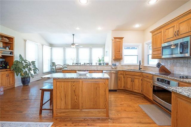 18440 Lamar Avenue, Stilwell, KS 66085