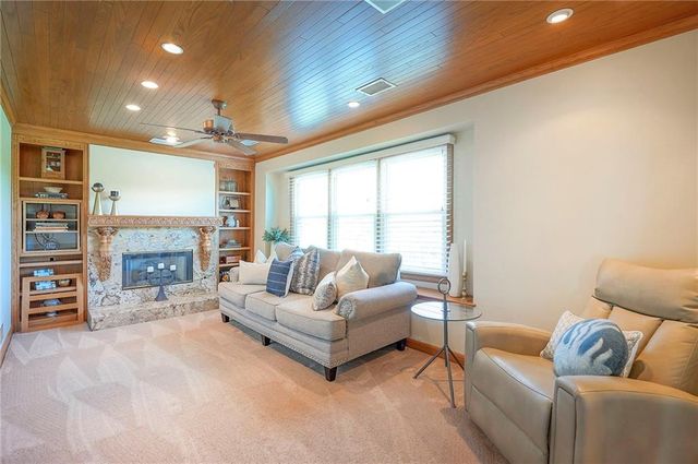 18440 Lamar Avenue, Stilwell, KS 66085