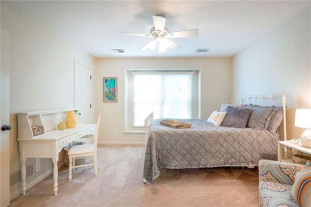 18440 Lamar Avenue, Stilwell, KS 66085