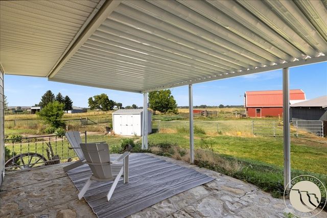 1794 N 4th Road, Huntley, MT 59037