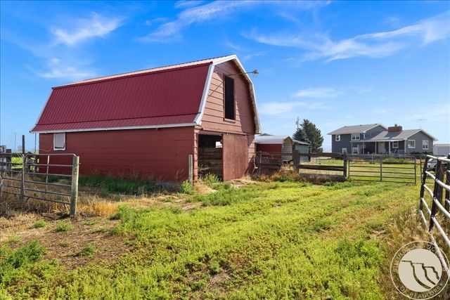 1794 N 4th Road, Huntley, MT 59037