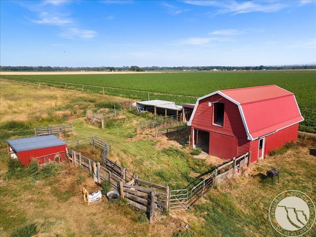 1794 N 4th Road, Huntley, MT 59037