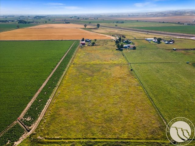 1794 N 4th Road, Huntley, MT 59037