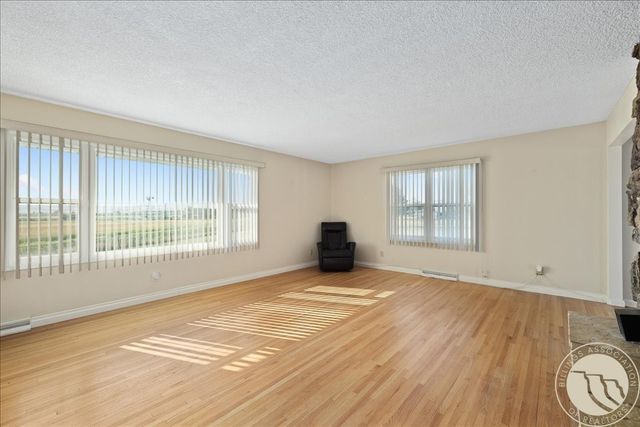 1794 N 4th Road, Huntley, MT 59037