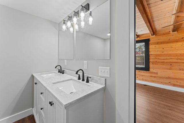 7121 Robinson Dr, Fairview, TN 37062