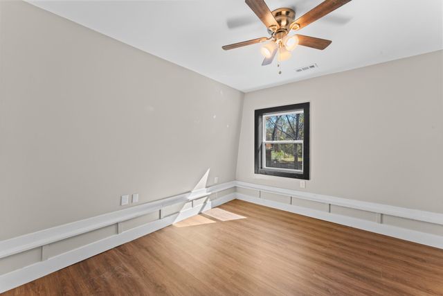 7121 Robinson Dr, Fairview, TN 37062