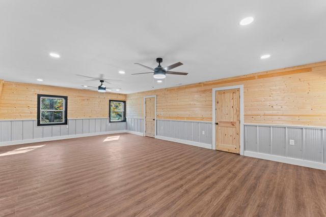 7121 Robinson Dr, Fairview, TN 37062