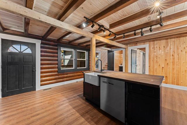 7121 Robinson Dr, Fairview, TN 37062