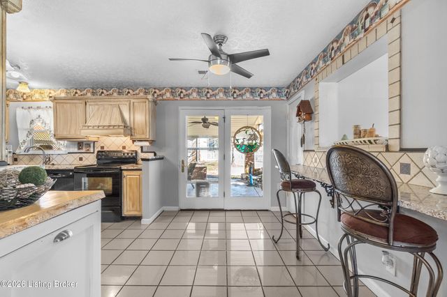 1123 Girard Dr, Louisville, KY 40222