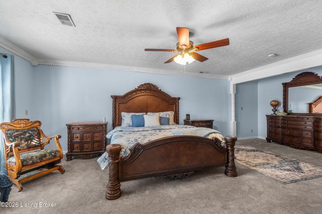 1123 Girard Dr, Louisville, KY 40222